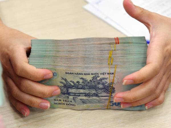Anh em trong nhà cùng đăng ký bố mẹ là người phụ thuộc có được không?