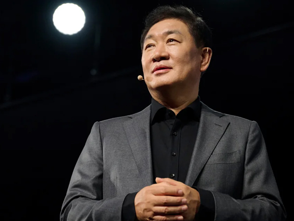 CEO Samsung đột ngột qua đời ở tuổi 63