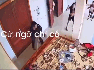 Clip 69 giây ghi cảnh người cha đánh đập vợ con như kẻ thù: Câu chuyện phía sau gây phẫn nộ