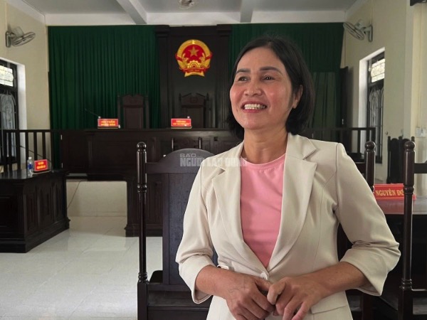 Người thắng kiện 2 tỉ đồng trúng thưởng: 'Tôi sẽ tiếp tục mua vé số Huế'