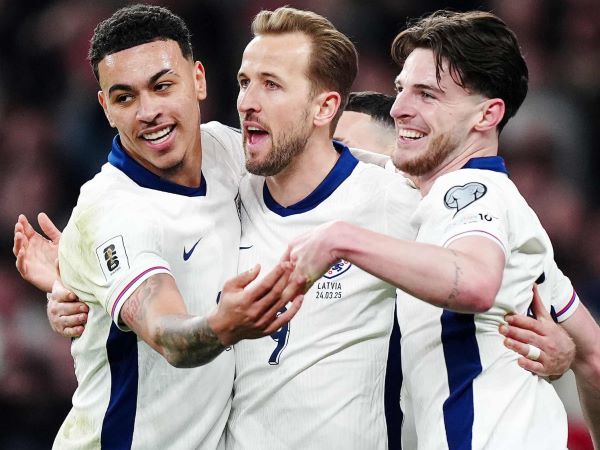 Liverpool chiêu mộ Harry Kane thay Salah