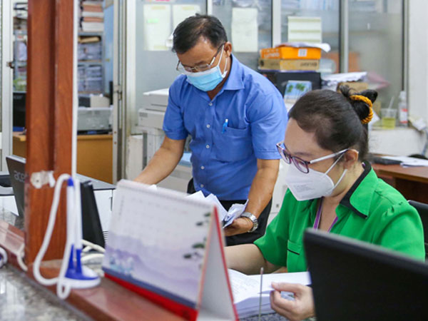 Sở Nội vụ TP HCM đề xuất khẩn: Bỏ chính sách hỗ trợ thêm cho cán bộ, công chức nghỉ việc