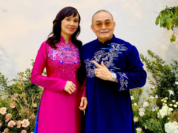 'Anh Xuân Hinh sợ vợ lắm, chị Lan gọi phát là đi về luôn'