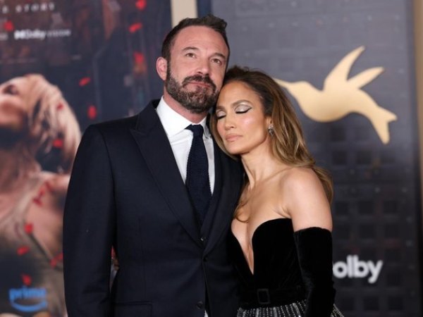 Ben Affleck thừa nhận cuộc ly hôn với Jennifer Lopez là đáng xấu hổ
