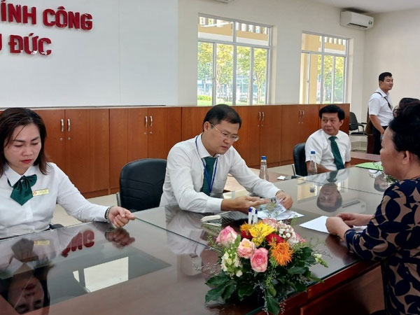Đề xuất hỗ trợ đi lại cho cán bộ, công chức khi làm việc ở trung tâm hành chính mới
