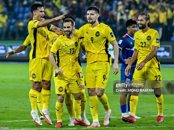 Tuyển Malaysia gặp khó trước đội hạng 175 FIFA, ngậm ngùi xếp sau Việt Nam ở giải châu Á