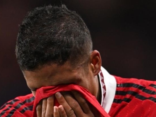 Cựu sao MU sốc bị Mourinho chửi ‘vô dụng’ và cái kết không ngờ