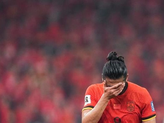 Báo Trung Quốc: 'Bóng đá Trung Quốc cần chữa bệnh ảo tưởng'