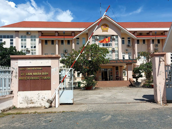 Phó chủ tịch huyện 'cho con gái quà cưới 600 công đất' bị kỷ luật