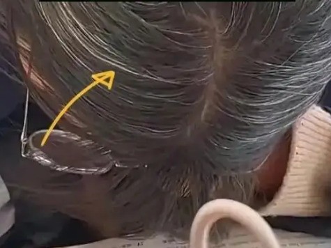 Bức ảnh được 1 thầy giáo đăng lên MXH khiến các bậc phụ huynh 'dậy sóng': Xem mà xót xa cho con em chúng ta quá!