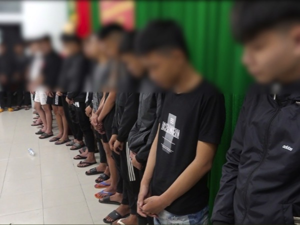 Vụ hỗn chiến trên quốc lộ: Triệu tập 80 người lấy lời khai, tạm giữ 37 đối tượng