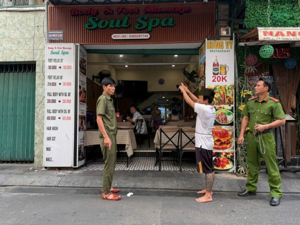 Nam thanh niên khai: Nhận tạt sơn ở quận 1 giá 5 triệu nhưng 'chỉ chia cho bạn 500.000 đồng'
