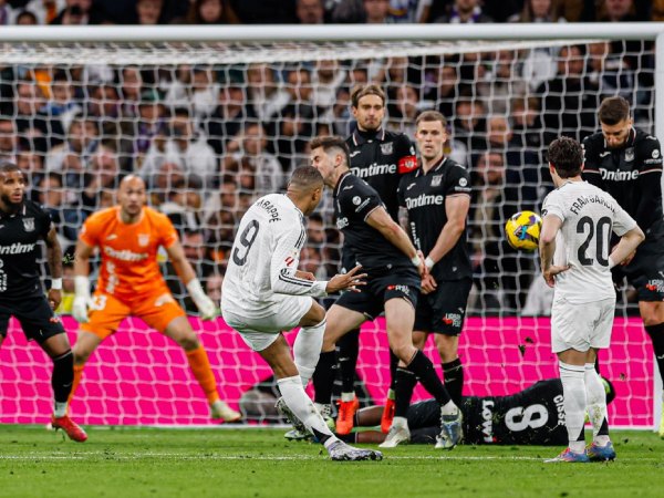 Mbappe ghi siêu phẩm, Real Madrid thắng kịch tính