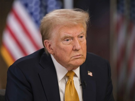 Tổng thống Donald Trump không loại trừ vũ lực để '100% có được Greenland'