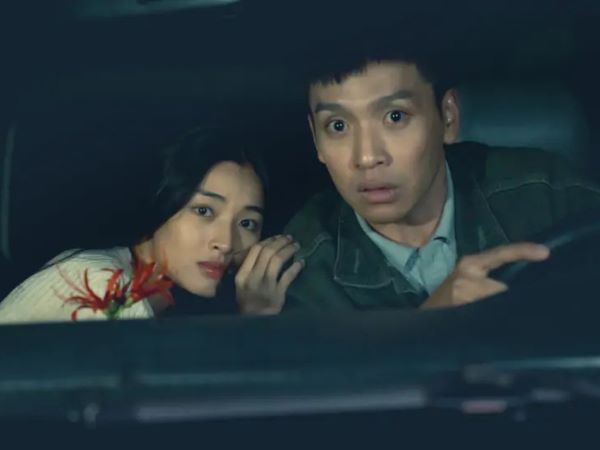 Doanh thu gây bất ngờ của phim Việt gây ồn ào bằng vụ dùng xe cấp cứu đi ra mắt