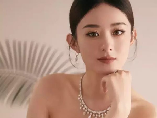 Bộ mặt thật của Triệu Lệ Dĩnh: Giở thủ đoạn chèn ép bạn diễn, dung túng cho fan làm loạn?