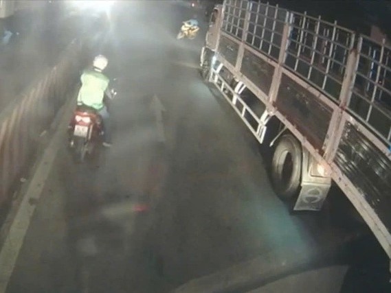 Người đàn ông tử vong do tai nạn giao thông, nghi bị truy đuổi