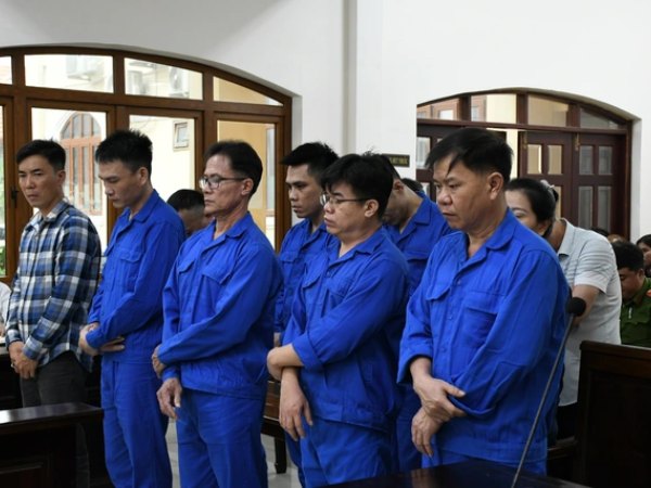 Đề nghị 9-10 năm tù với lái xe của cựu trưởng Trạm CSGT Suối Tre