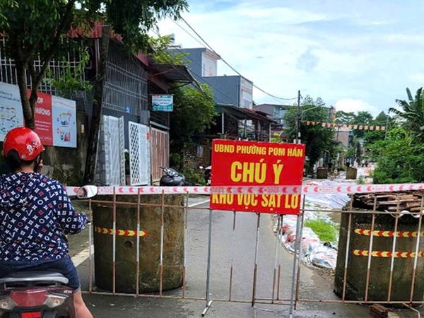 Khẩn cấp di dời nhiều hộ dân ở thành phố Lào Cai