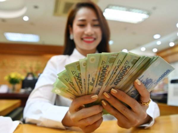 Thù lao các sếp ngân hàng: CEO Techcombank nhận hơn 70 triệu đồng/ngày, gấp nhiều lần lãnh đạo nhóm ngân hàng quốc doanh