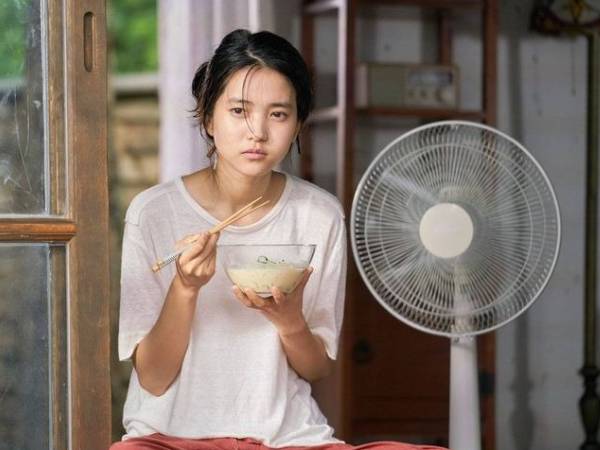 0h đêm, con dâu gửi cho bố chồng 1 tin nhắn cùng ảnh chụp màn hình thông báo bi kịch