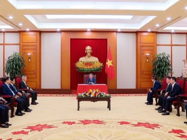 Báo ngoại: Ngay sau điện đàm của Tổng bí thư Tô Lâm và Tổng thống Trump, cổ phiếu nhiều 'ông lớn' tăng vọt