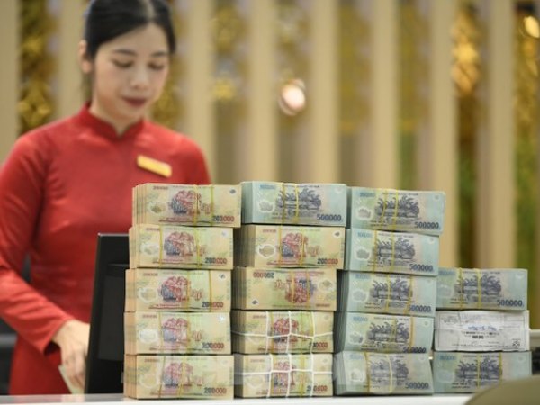 Dự báo lãi suất ngân hàng trước áp lực thuế quan của Mỹ