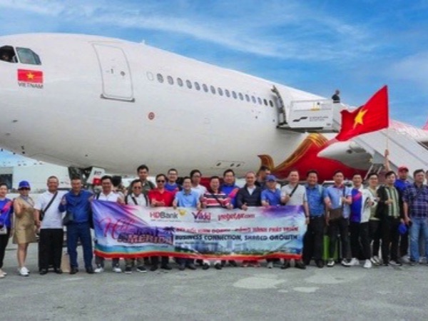 Chuyến bay chở gần 200 doanh nhân Việt Nam sang Mỹ đàm phán đã hạ cánh