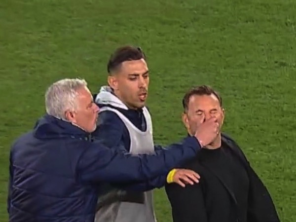 Mourinho nhận án cấm chỉ đạo, Fenerbahce gặp khó