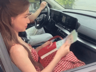 Lộ bằng chứng Hòa Minzy trả tiền thuê fan tới ủng hộ mình?