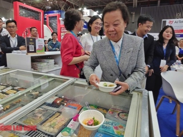 Tin vui cho hàng Việt Nam đang đến Mỹ