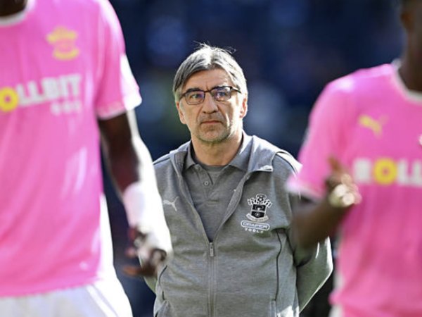 Xác định đội đầu tiên rớt hạng ở Premier League