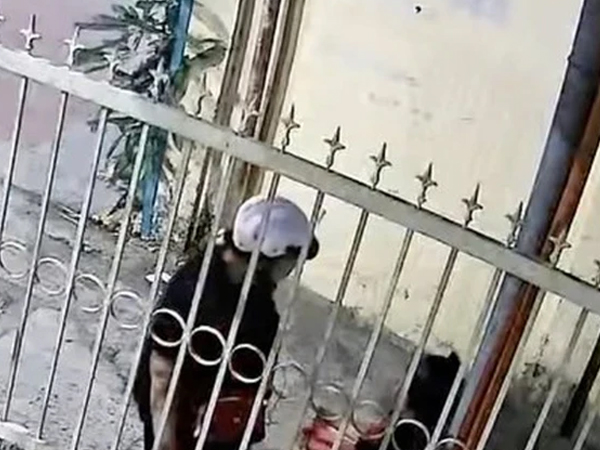 Sự thật đằng sau clip bé trai bị người thân đánh tới tấp vì bán không hết hàng