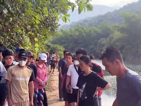 Cõng bạn lao ra hồ cứu bé trai, 2 thanh niên tử vong