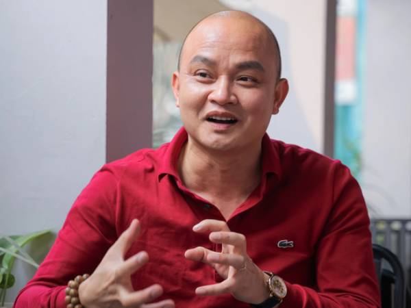Nghệ sĩ mang hàm Trung tá, anh trai là 'vua hài đất Bắc', U50 sống độc thân sau hôn nhân tan vỡ