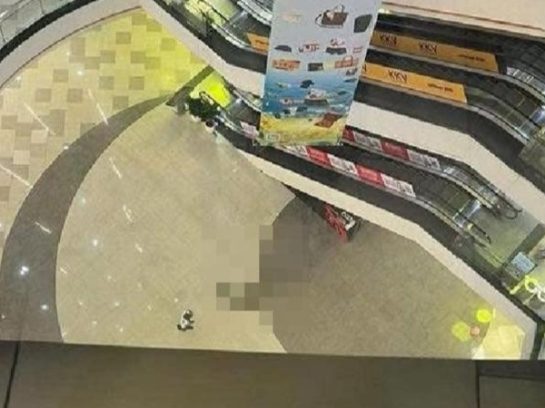 Thanh niên tử vong nghi rơi từ tầng cao Vạn Hạnh Mall