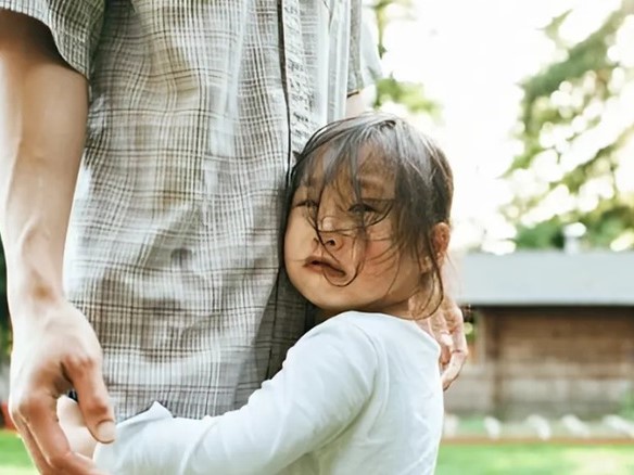Trẻ em 'có vấn đề' thường phát ra 5 tín hiệu cầu cứu trước khi tuyệt vọng, cha mẹ hay vô ý bỏ qua