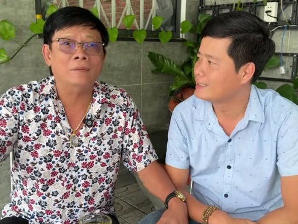 Nam nghệ sĩ 63 tuổi đã lên chức cụ, lẫn lộn các cháu chắt của chính mình