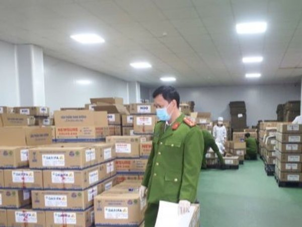 Bất ngờ về ông trùm điều hành 9 công ty sản xuất sữa giả