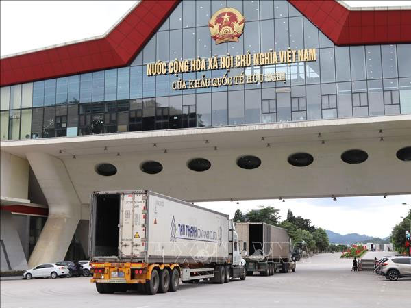Tạm dừng xuất nhập cảnh, thông thương cửa khẩu Hữu Nghị 3 ngày