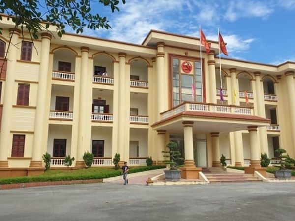 Cấp huyện dừng hoạt động, khi nào phải bàn giao lại trụ sở, tài sản?