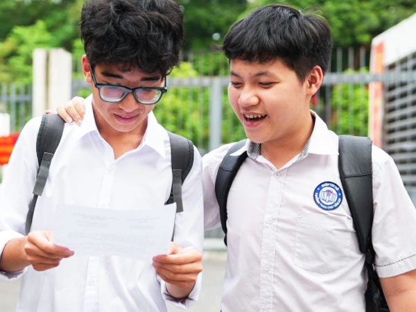 Điểm chuẩn vào lớp 10 các trường THPT công lập Hà Nội thay đổi thế nào trong 5 năm qua?