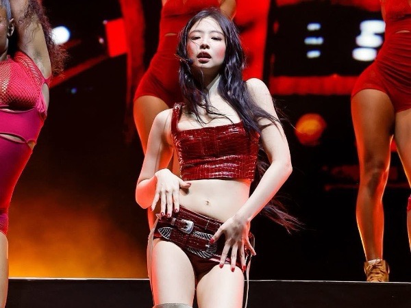 Jennie chiếm sóng Coachella: Tưởng lép vế Lisa nay lội ngược dòng ngoạn mục, loạt khoảnh khắc viral điên đảo