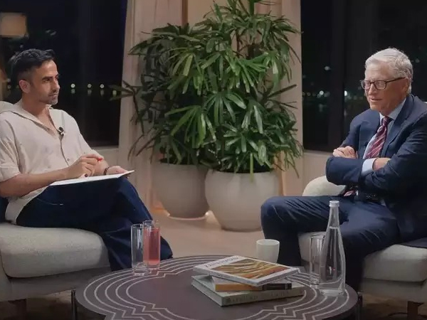 Bill Gates tiên đoán sởn gai ốc về 20 năm tới: Lao động tay chân lẫn trí óc sẽ bị thay thế khi AI và robot kết hợp
