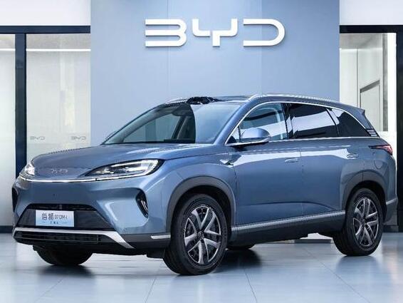 SUV mới lên kệ, tích hợp Drone bay thông minh: Lớn hơn Santa Fe, 'ăn' 4.7L/100km, giá quy đổi 900 triệu