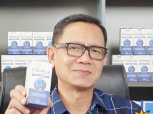 Động thái cứng rắn của NSƯT, Đại tá Phạm Cường khi bị cho quảng cáo 'lố' viên uống xương khớp