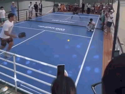 Xác minh vụ chơi Pickleball trên tàu du lịch Hạ Long, khách rơi xuống biển khi cứu bóng