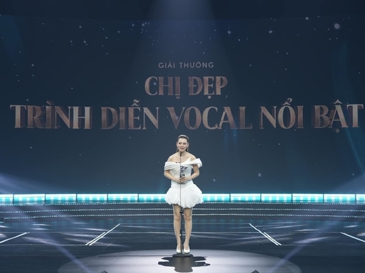 Vụ ồn ào đấu tố Chị đẹp: Lộ chuyện 1 sao nữ sai trang phục khiến ekip ngừng ghi hình, người trong cuộc nói gì?
