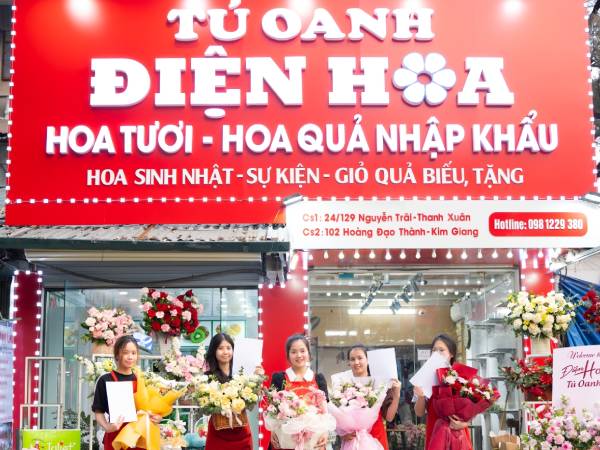 Khóa học cắm hoa mở shop thực chiến tại Điện hoa Tú Oanh