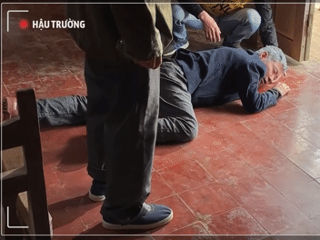 Hậu trường cảnh NSND Công Lý bị ngã trong 'Cha tôi người ở lại'
